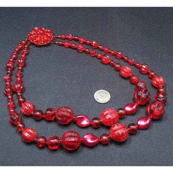 Vintage 1940s Red Lucite Beaded Necklace, Large Beaded Clasp - Picture 7 of 10